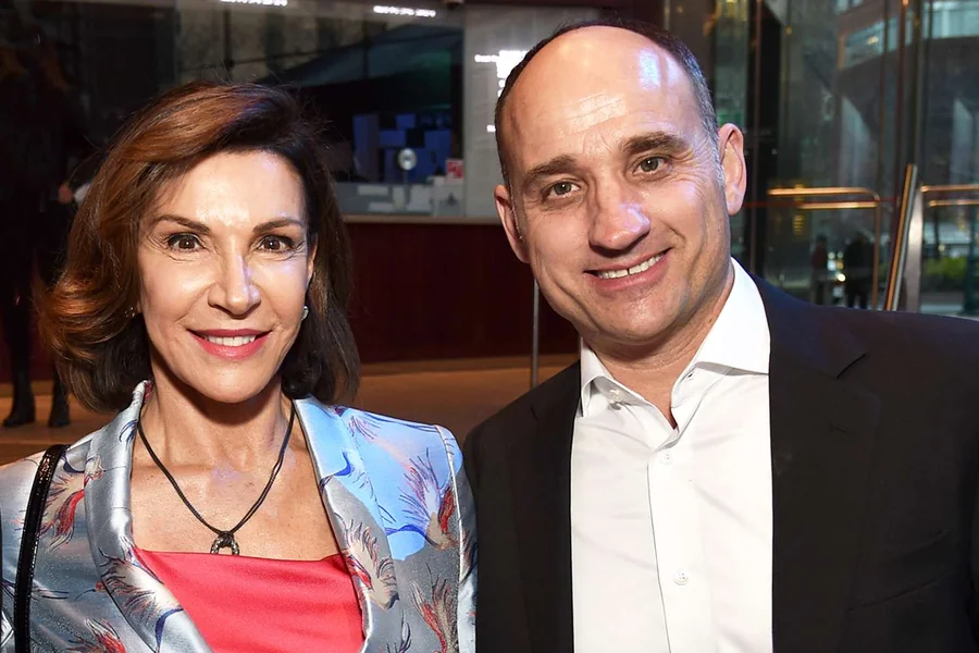Hilary Farr Age And Height
