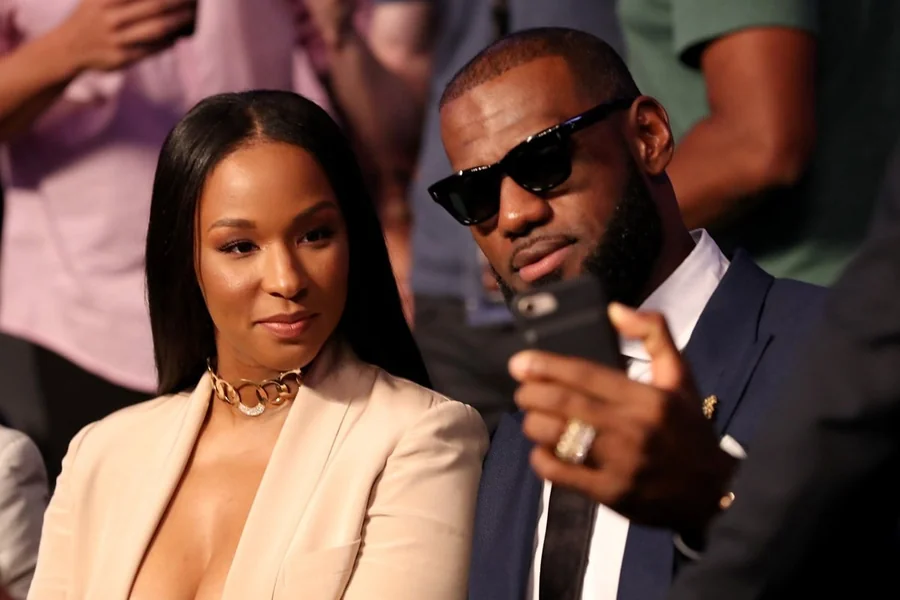 How Tall is Lebron James Wife