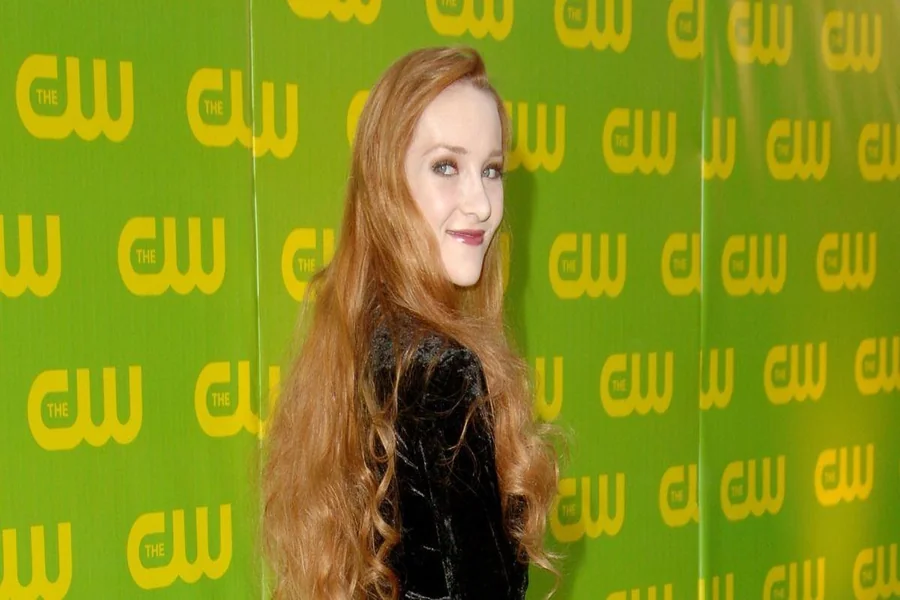 Scarlett Pomers